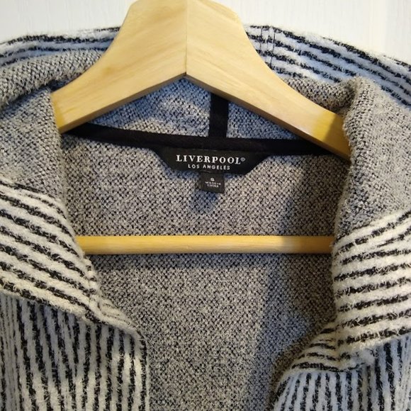 Liverpool Open Hooded Jacket Small - Picture 2 of 8